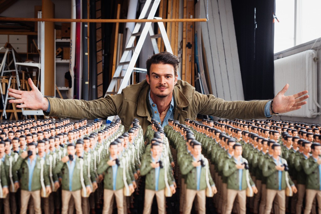 Jens Lennartson with his army of tiny 3D selfies 