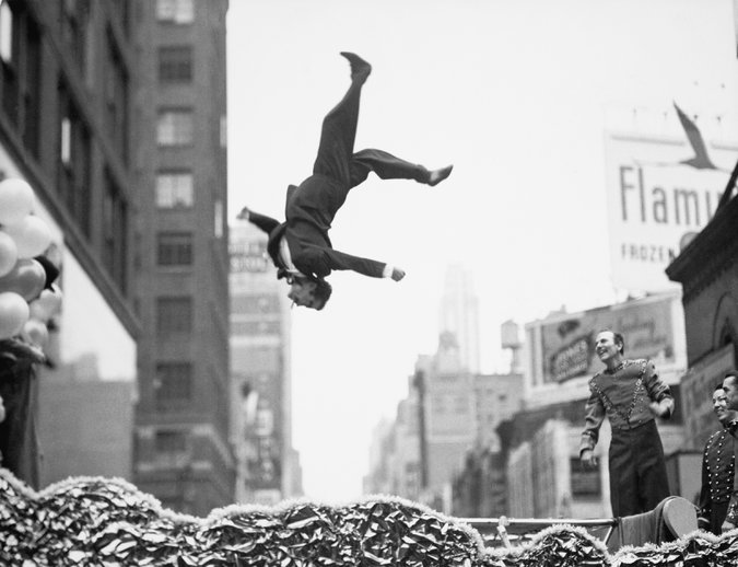 “New York, 1950s,” by Garry Winogrand. Credit The Estate of Garry Winogrand, courtesy Fraenkel Gallery, San Francisco
